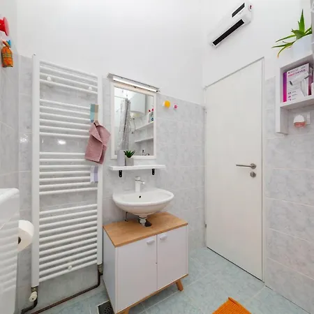 Housegreen Holiday home