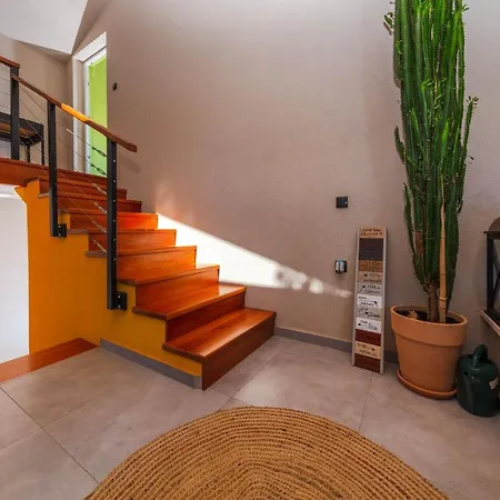 Housegreen Holiday home *