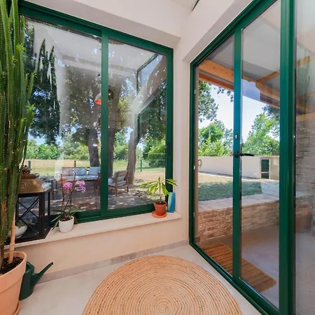 Housegreen *